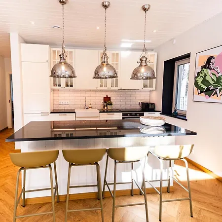 فيلة Pool Dirhami